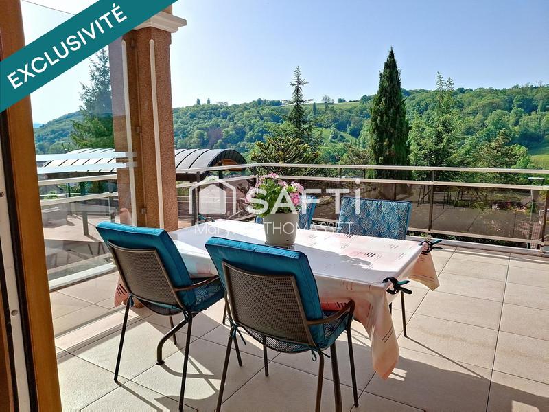 Maison - 295 m² - 8 pièces