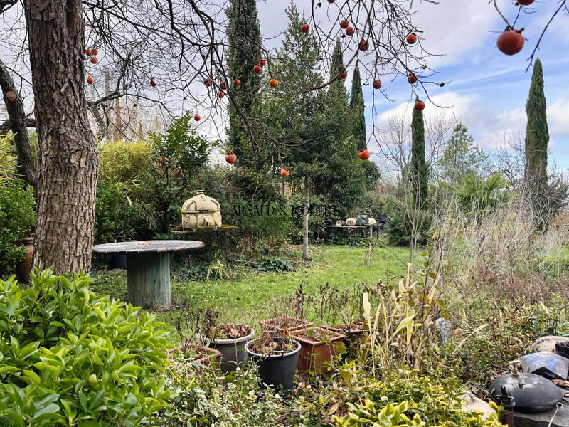 Maison - 250 m² - 11 pièces