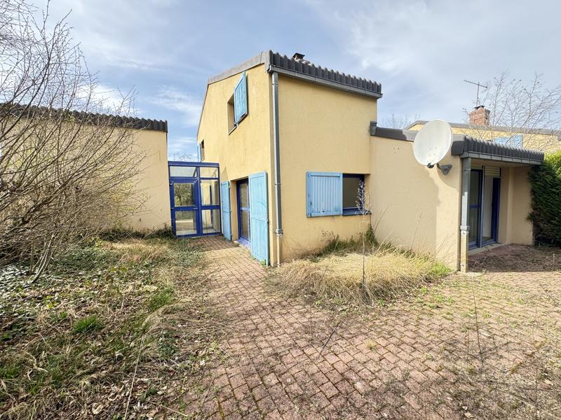 Maison - 104 m² - 5 pièces