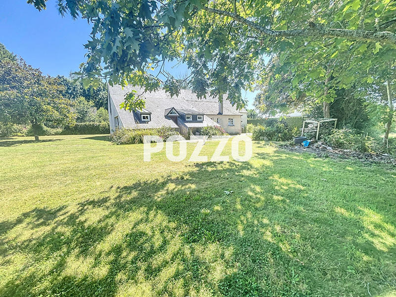 Maison - 202 m² - 8 pièces