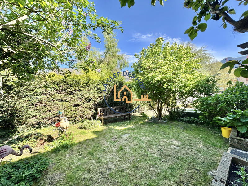 Maison - 140 m² - 8 pièces