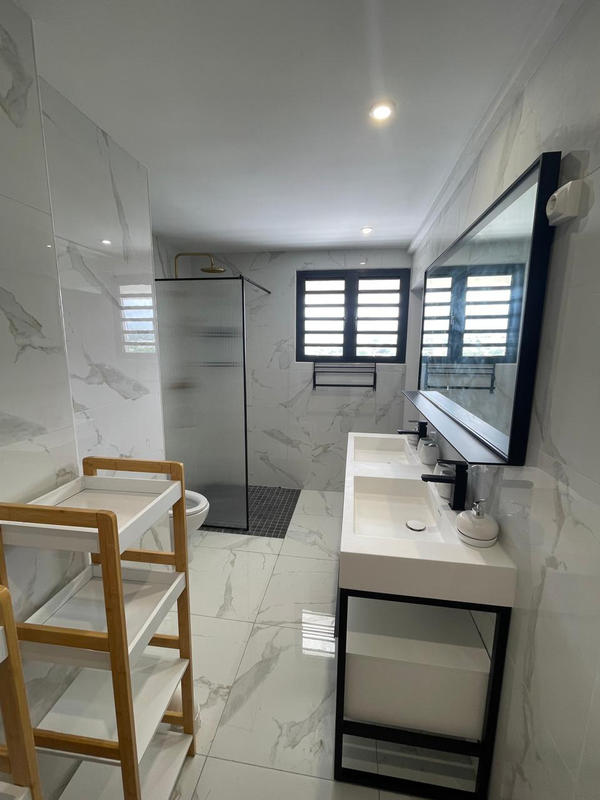 Appartement - 150 m² - 5 pièces