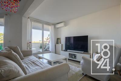 Appartement - 85 m² - 4 pièces