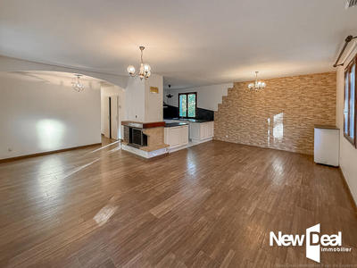 Maison - 92 m² - 4 pièces