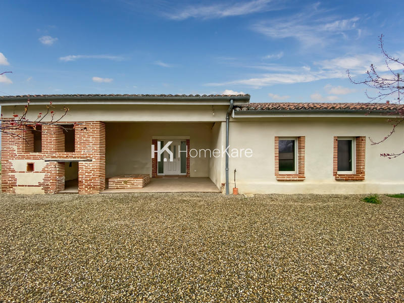 Maison - 1 200 m² - 4 pièces