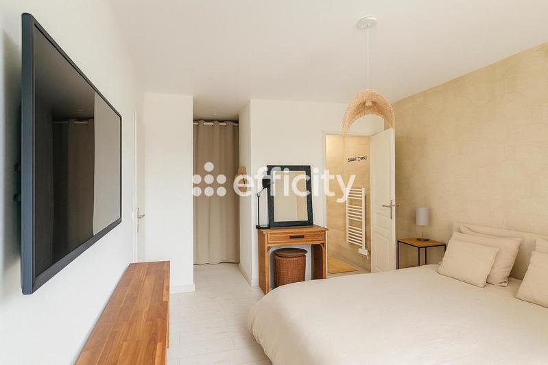 Pavillon - 97 m² - 5 pièces