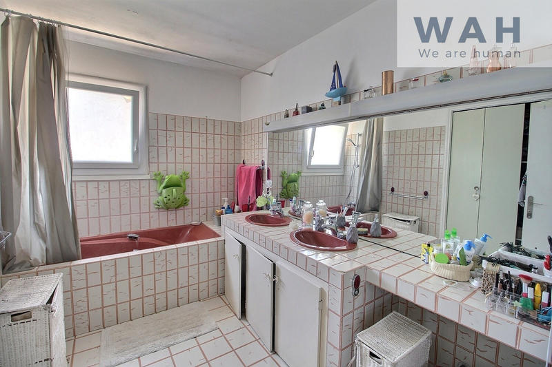 Villa - 145 m² - 6 pièces