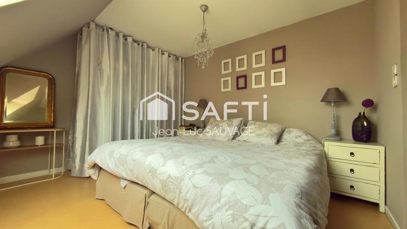 Maison - 270 m² - 10 pièces