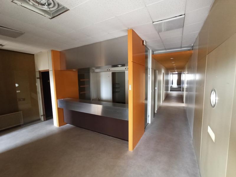 Bureau - 400 m²