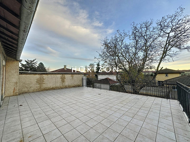 Maison - 147 m² - 6 pièces