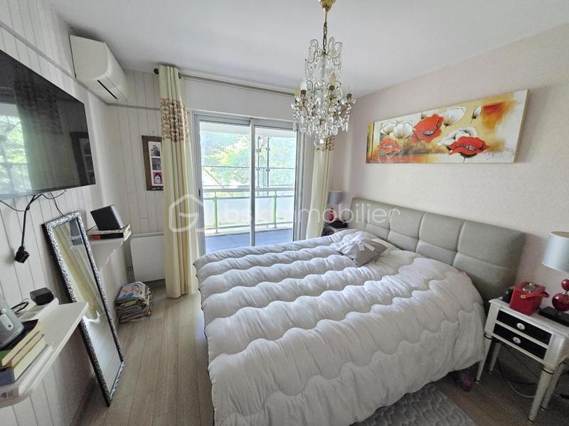 Appartement - 152 m² - 5 pièces