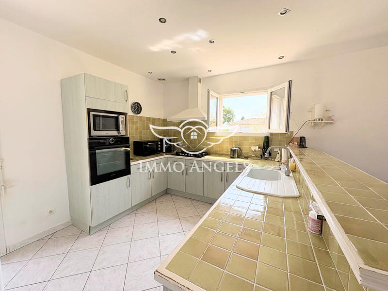 Maison - 163 m² - 8 pièces