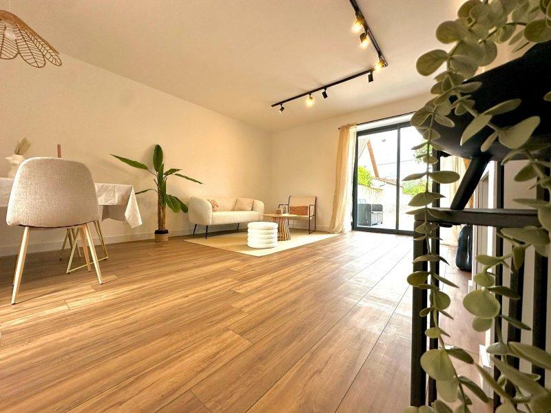 Maison - 95 m² - 5 pièces