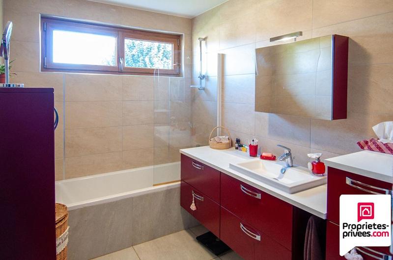 Maison - 168 m² - 7 pièces