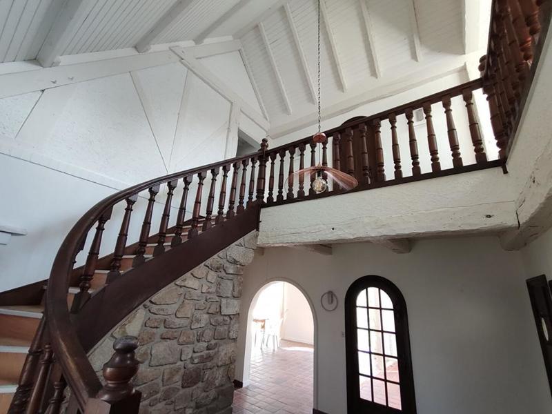 Maison - 224 m² - 7 pièces