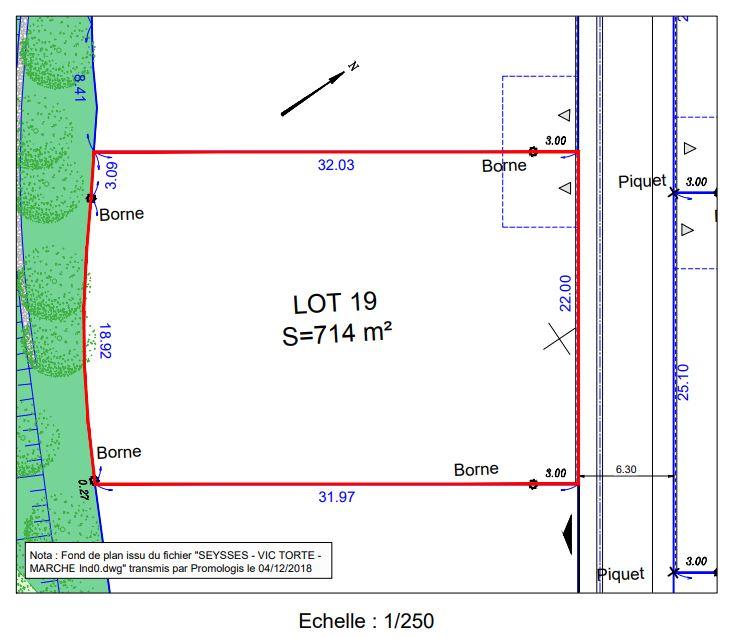 Terrain constructible - 714 m²