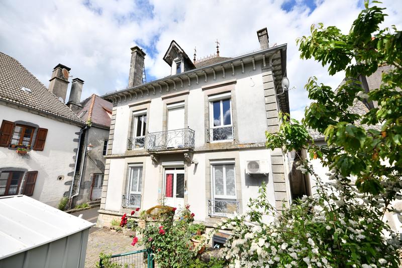 Maison - 151 m² - 6 pièces