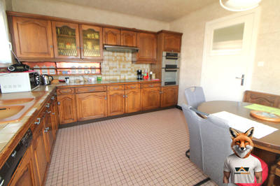 Maison - 207 m² - 9 pièces