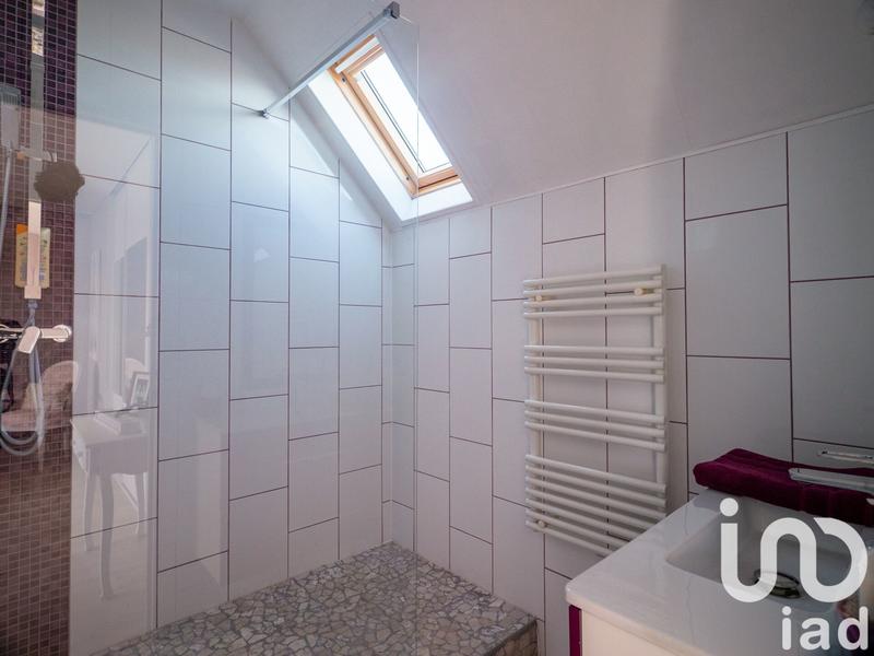 Maison - 300 m² - 13 pièces