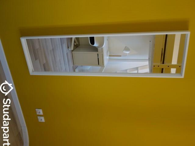 Chambre - 75 m² - 1 pièce