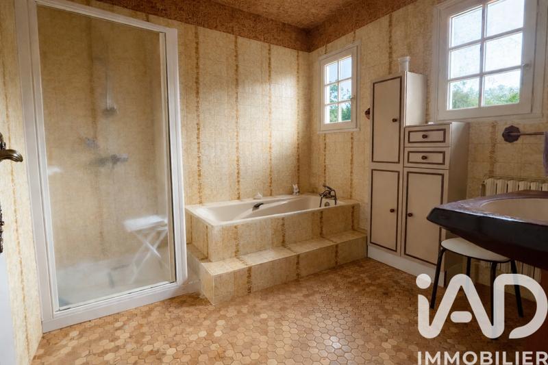 Maison - 200 m² - 8 pièces