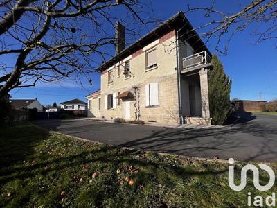 Maison - 230 m² - 11 pièces