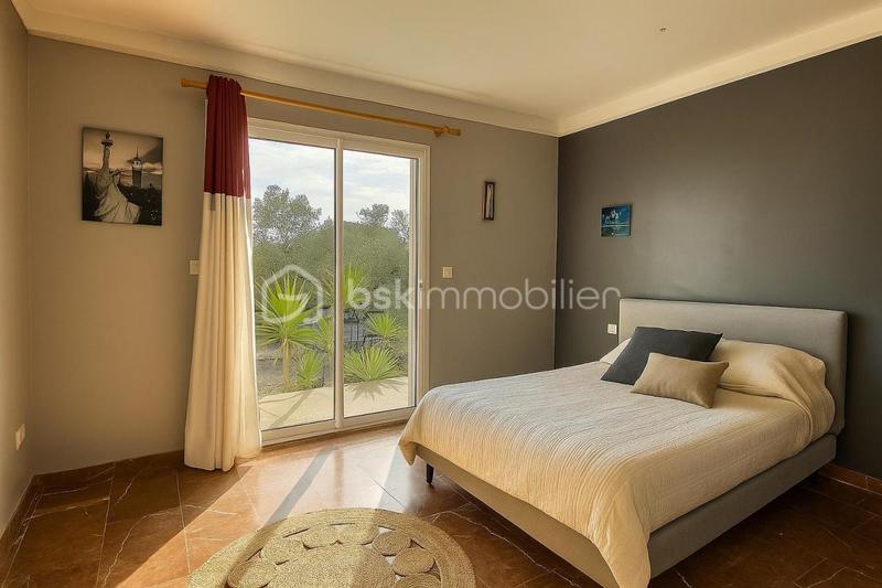 Demeure - 170 m² - 6 pièces