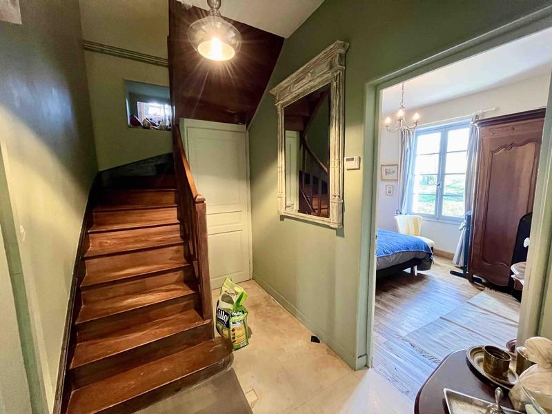 Maison - 188 m² - 9 pièces