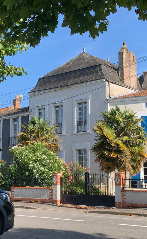 Maison - 182 m² - 7 pièces