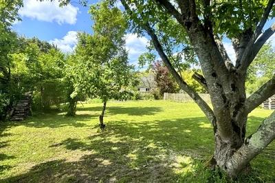 Terrain constructible - 700 m²