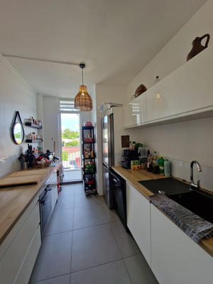 Appartement - 80 m² - 3 pièces