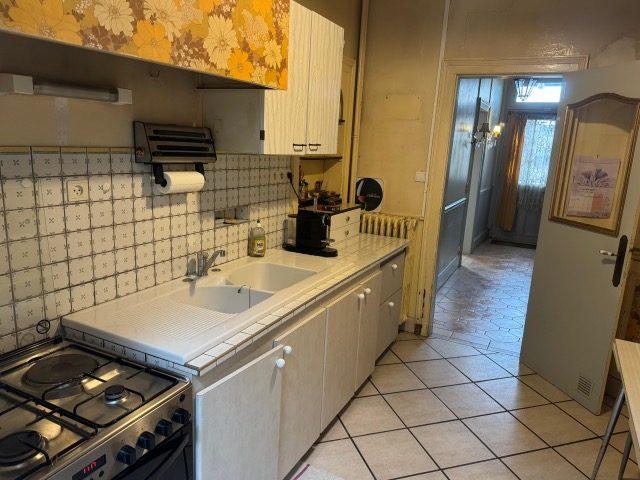 Maison - 207 m² - 8 pièces