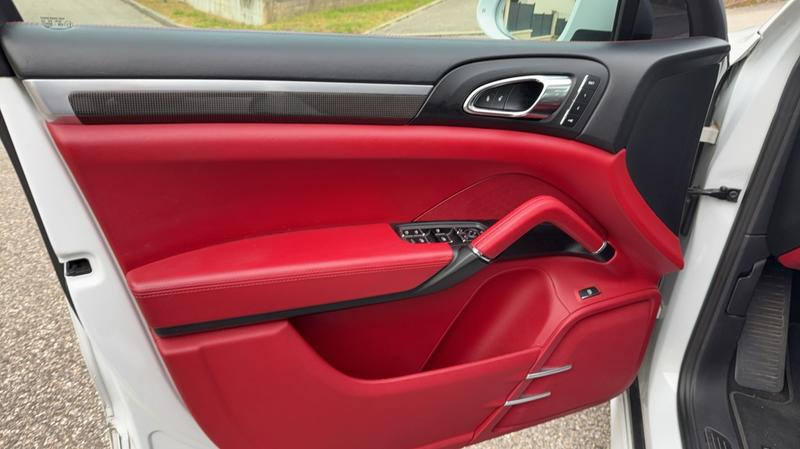 Porsche Cayenne III 3.0 V6 462 Tiptronic 8 E-Hybrid