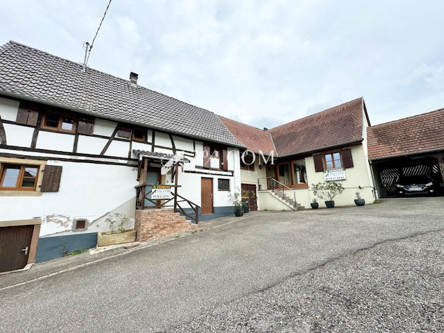 Maison - 255 m² - 9 pièces