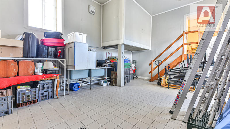 Maison - 180 m² - 7 pièces