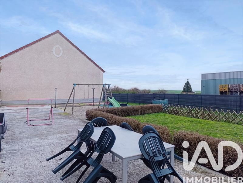 Maison - 186 m² - 10 pièces