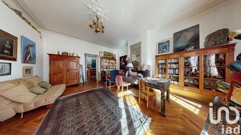 Maison - 328 m² - 10 pièces