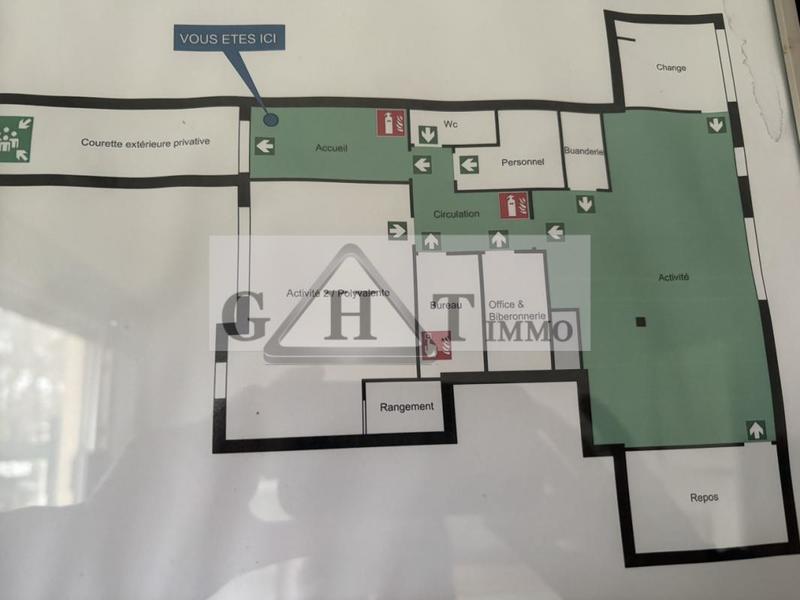 Local commercial - 133 m²