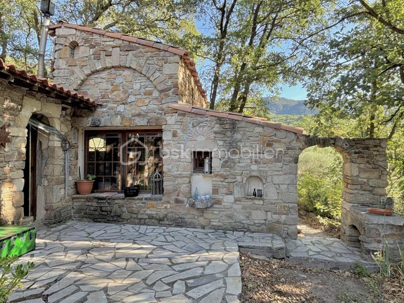 Propriété - 170 m² - 7 pièces