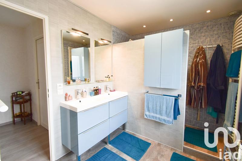 Maison - 97 m² - 5 pièces