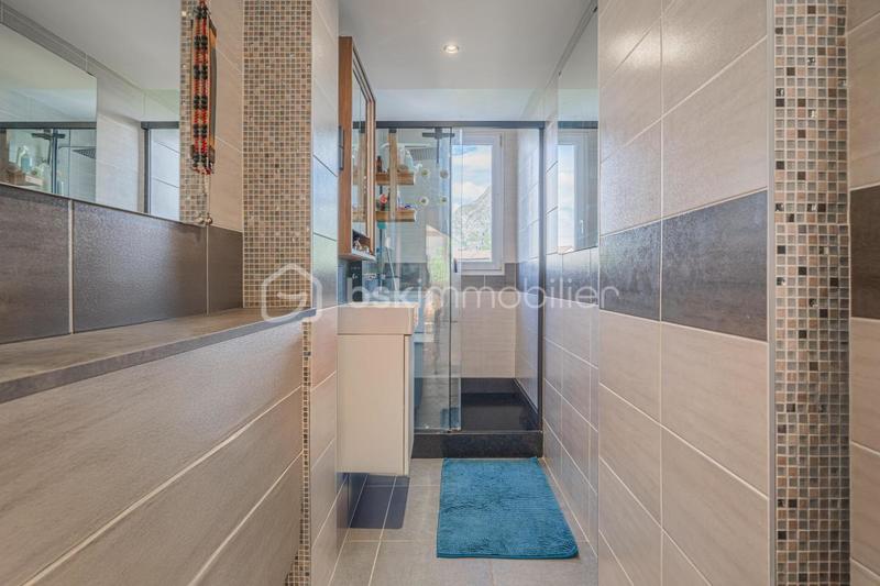 Appartement - 90 m² - 4 pièces