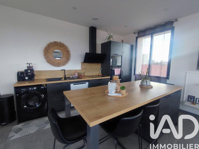 Loft - 72 m² - 4 pièces