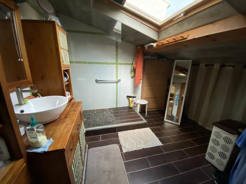 Propriété - 420 m² - 17 pièces
