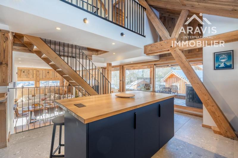 Appartement - 198 m² - 6 pièces