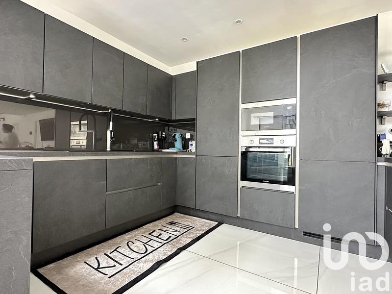 Maison - 185 m² - 4 pièces