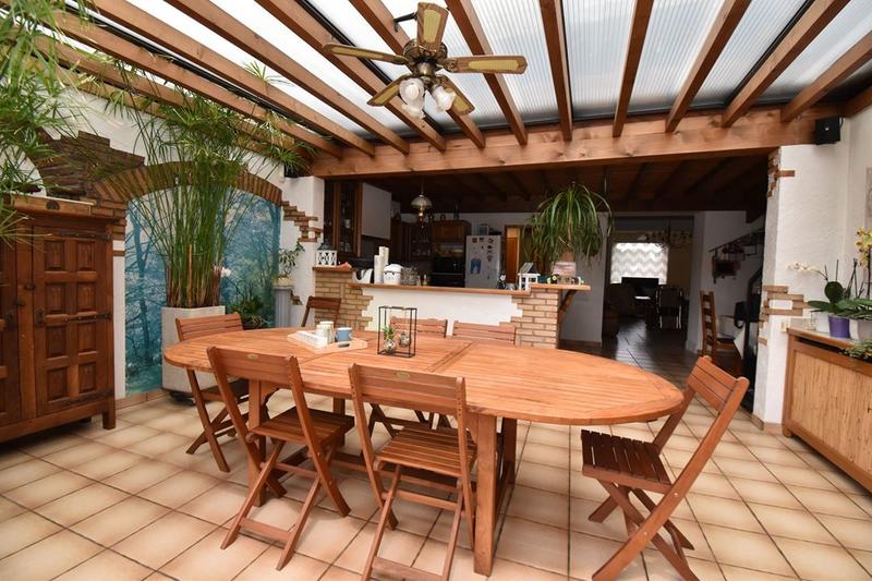 Maison de ville - 235 m² - 10 pièces