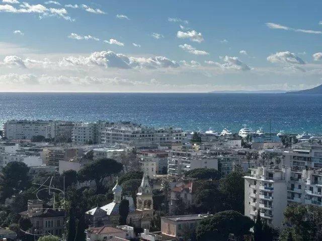 Appartement - 94 m² - 3 pièces