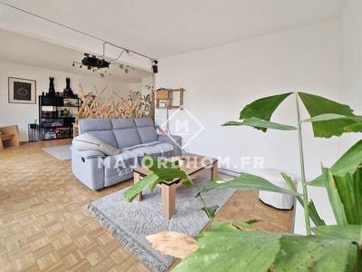 Appartement - 95 m² - 4 pièces