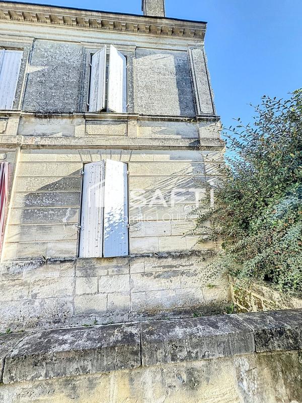 Maison - 200 m² - 8 pièces