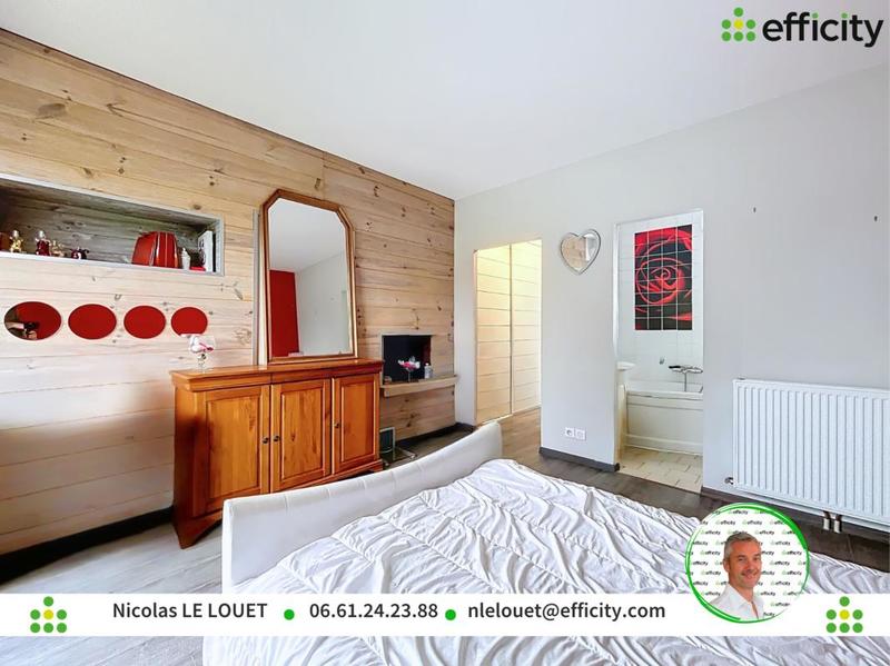 Pavillon - 230 m² - 9 pièces